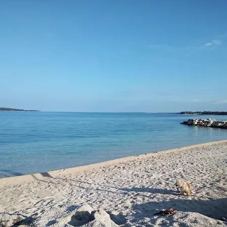 Fully Renovated Stinjan Near The Apartment Pula