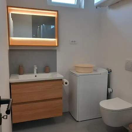 Fully Renovated Stinjan Near The Apartment *
