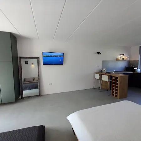 Fully Renovated Stinjan Near The Pula